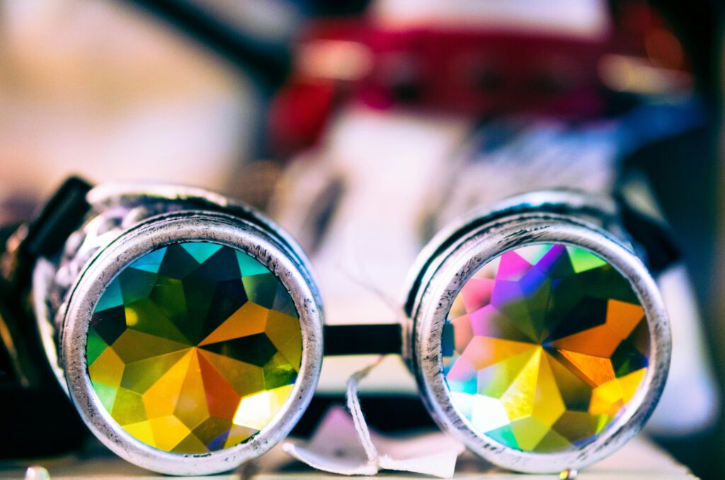 Gafas con visión en colores que representan la visión de la vida desde el autismo
