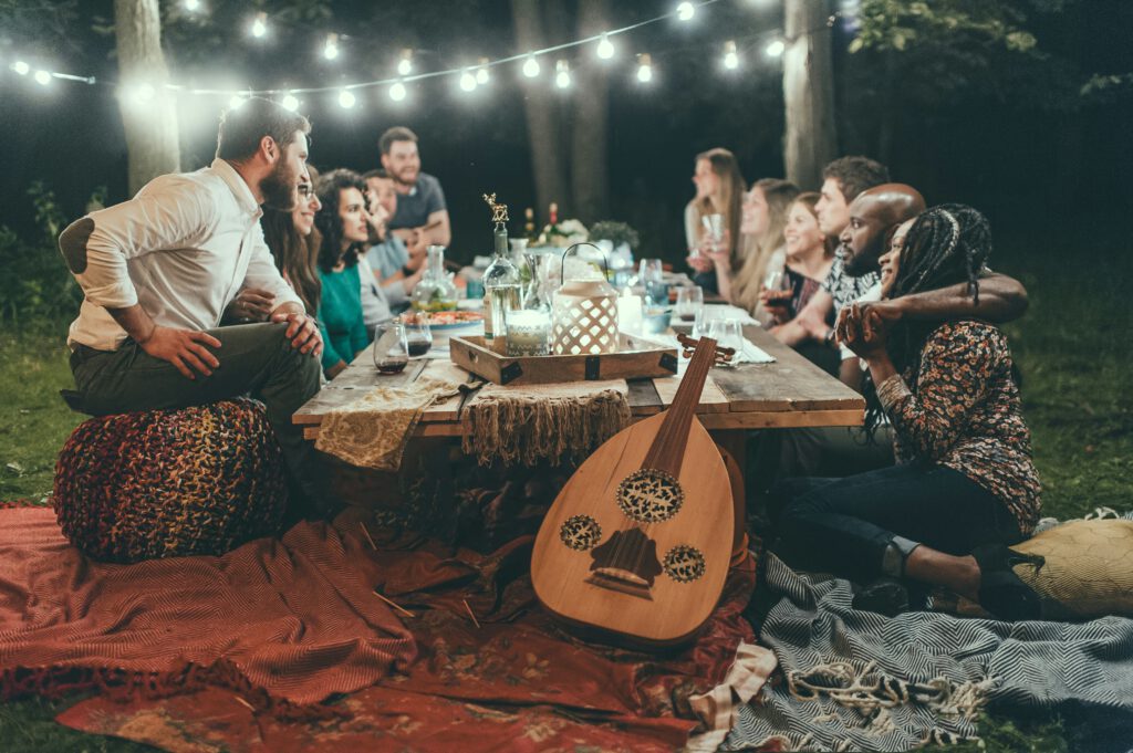 Reunión de amigos y cómo protegerse si eres autista
